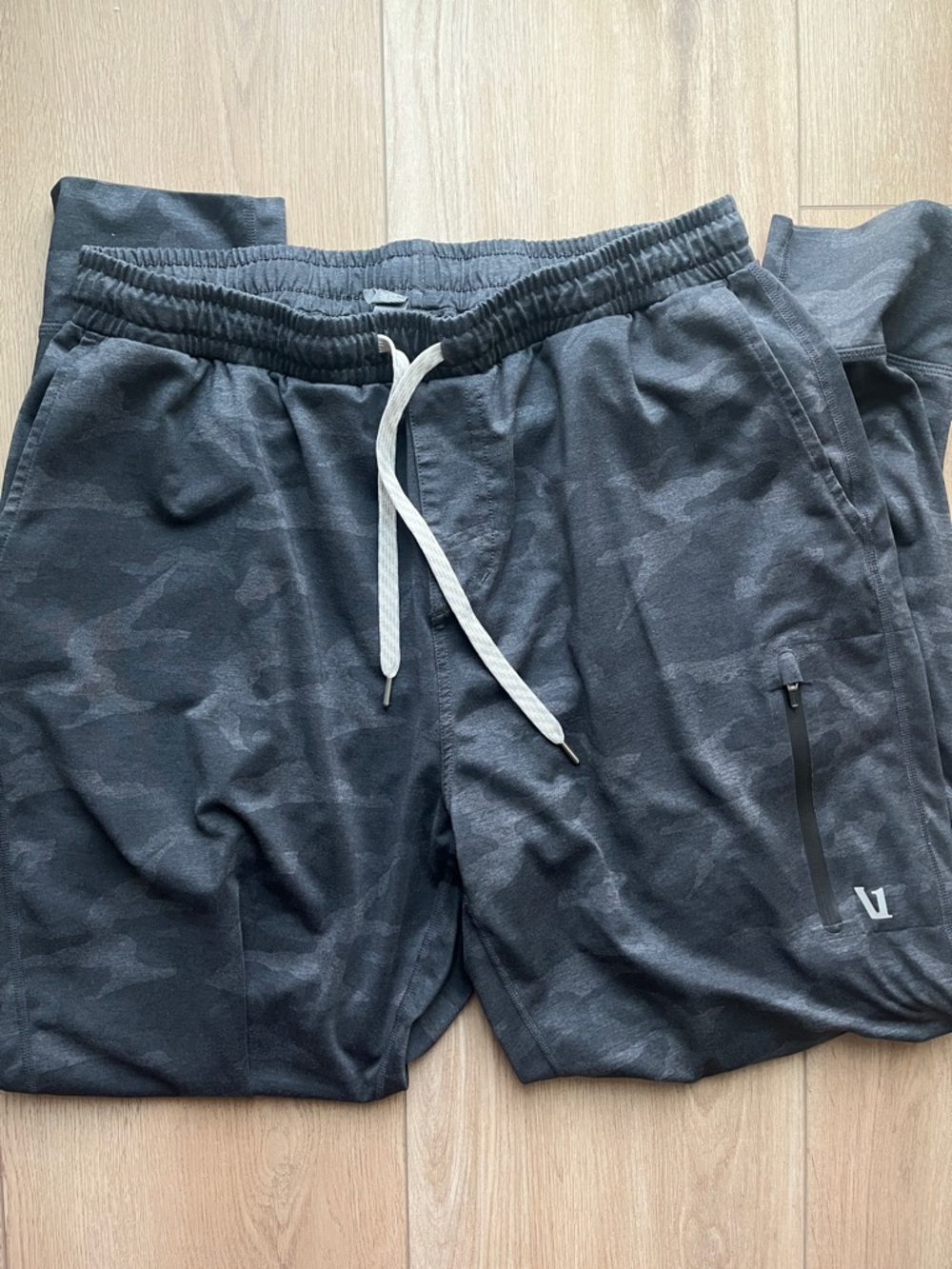 Vuori Men's Sunday Performance Jogger in Black Camo - Picture 2 of 9